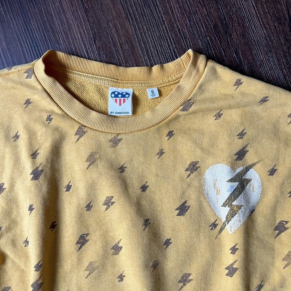 Junk Food Women's Small S Yellow Cropped Sweatshirt Lightning Bolt Print Raw Hem - Picture 2 of 11